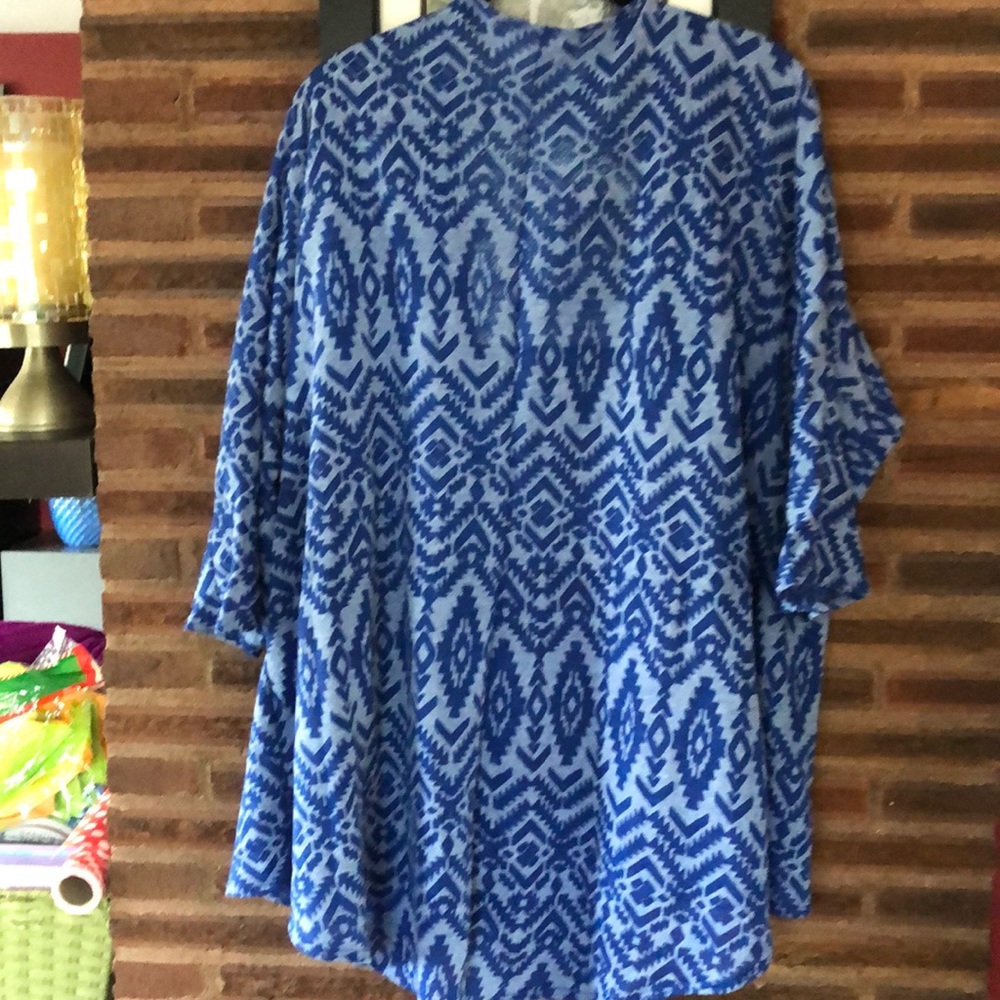 Lularoe lindsay sweater kimono.